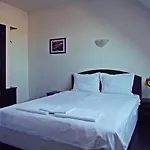 Hotel Enchevi