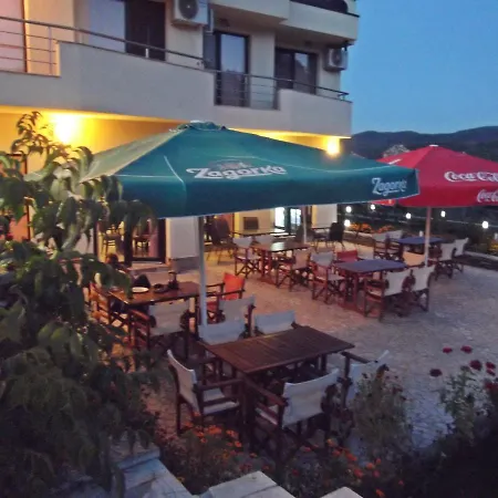 Enchevi Hotel Kirkowo