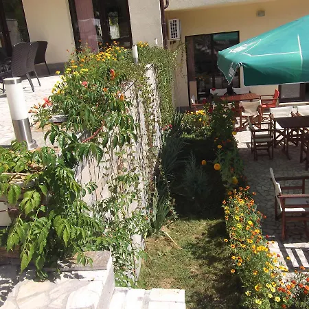 Enchevi Hotel