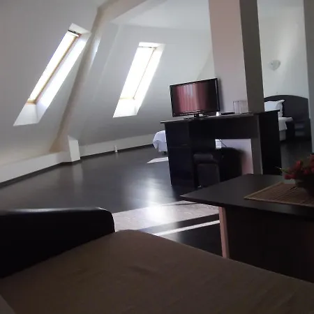 Enchevi Hotel Kirkovo (Kardzhali)