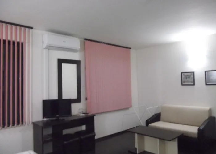 Enchevi Hotel Kirkowo