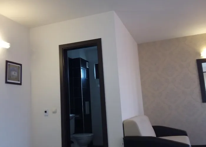 Enchevi Hotel Kirkowo